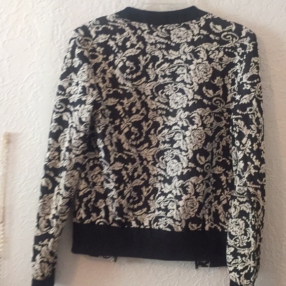 Lace bomber - Picture 5 of 5